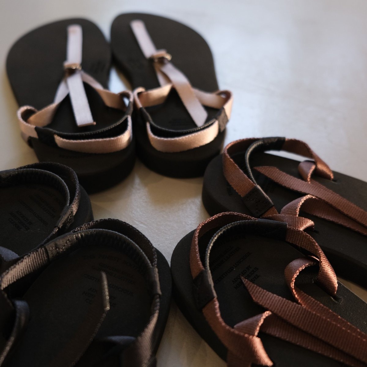 r BEAUTIFUL SHOES BAREFOOT SANDALSグレー r BEAUTIFUL SHOES