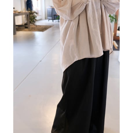 suzuki takayuki over blouse