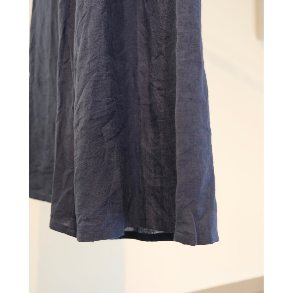 suzuki takayuki gathered pants Ⅱ dark blue |