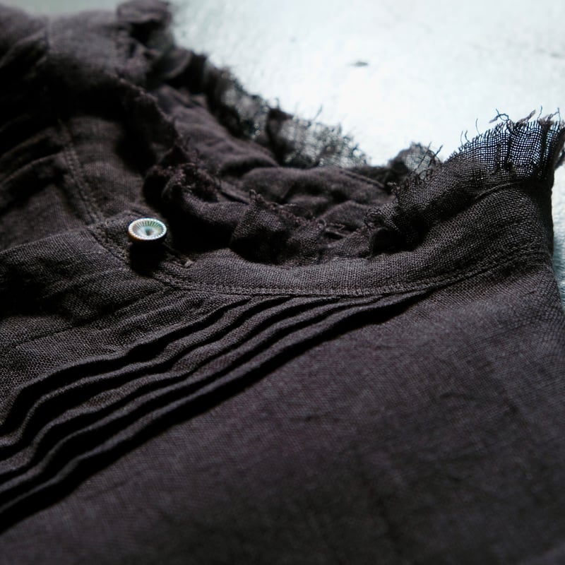 suzuki takayuki pin-tuck blouse | geep suzuki takayuki pin-tuck blouse | geep