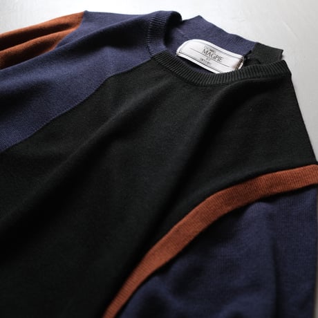 THOMAS MAGPIE 　トーマスマグパイ　crew neck knit　2213701