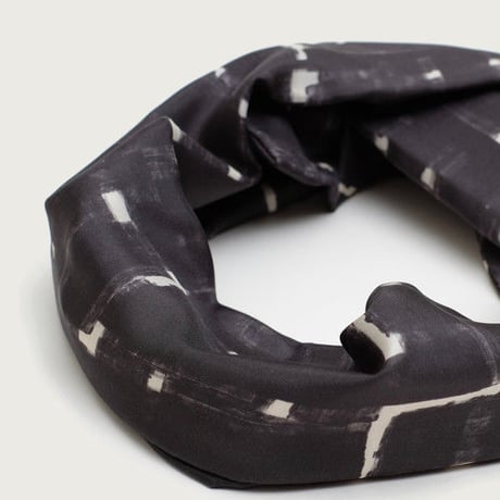 YARN&COPPER   Silk 'Peckham' black ヘッドスカーフ/ミニスカーフ