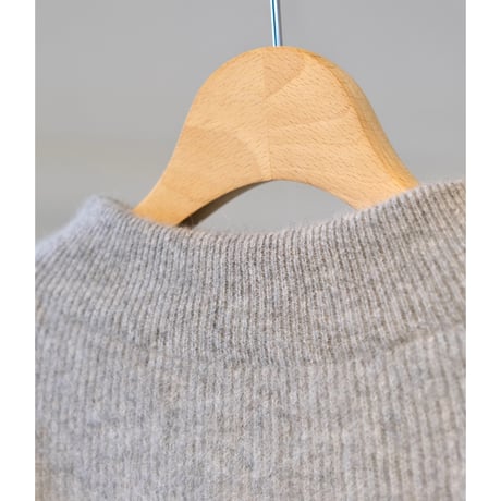 BATONER  Women CASHMERE FOX FINGERHOLE BOAT NECK