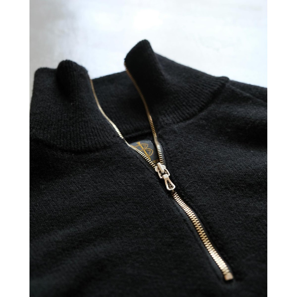 BATONER Men BACKLOOP CAMEL HALF ZIP | geep
