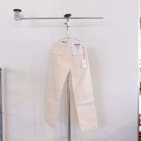 M53.　LUDMILA　ベイカーパンツ　Off　White　M-107