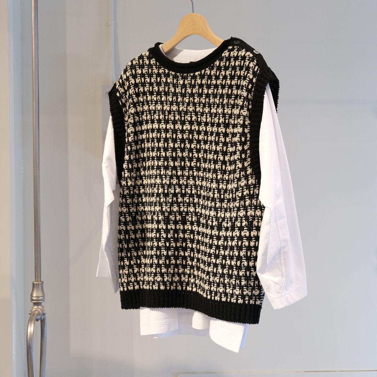 BATONER MEN MIX JACQUARD VEST BN-24SM-024