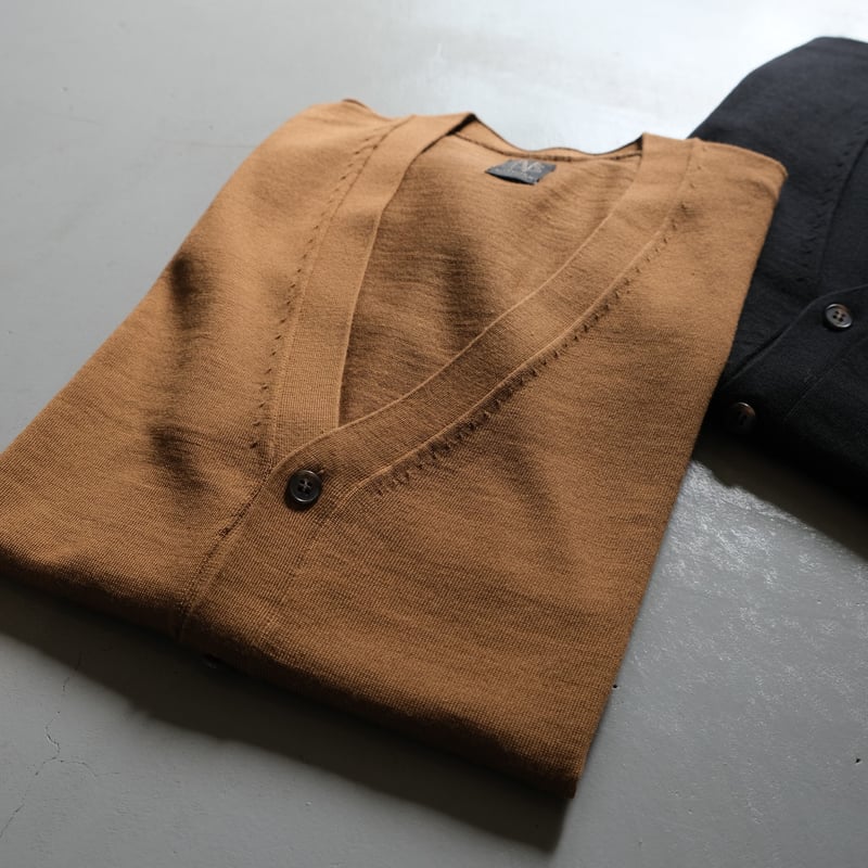 カーディガン BATONER SUPERIOR MERINO V-NECK CARDIGAN BATONER Unisex SUPERIOR MERINO V-NECK CARDIGA