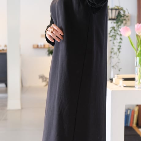 Munich　sheepboa puffsleeve one-piece    BLACK