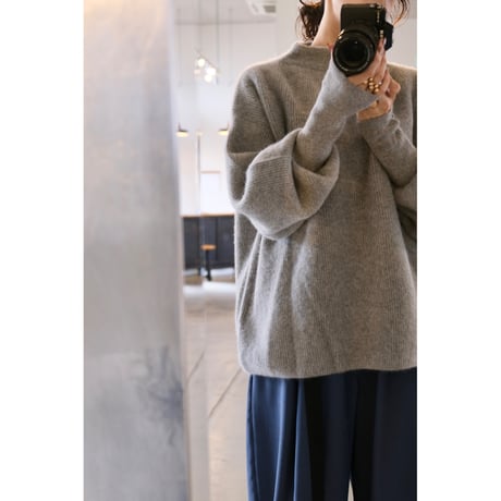 BATONER  Women CASHMERE FOX FINGERHOLE BOAT NECK