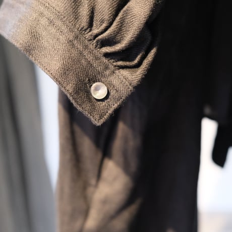 suzuki takayuki　peasant dress　khaki/black　A221-15