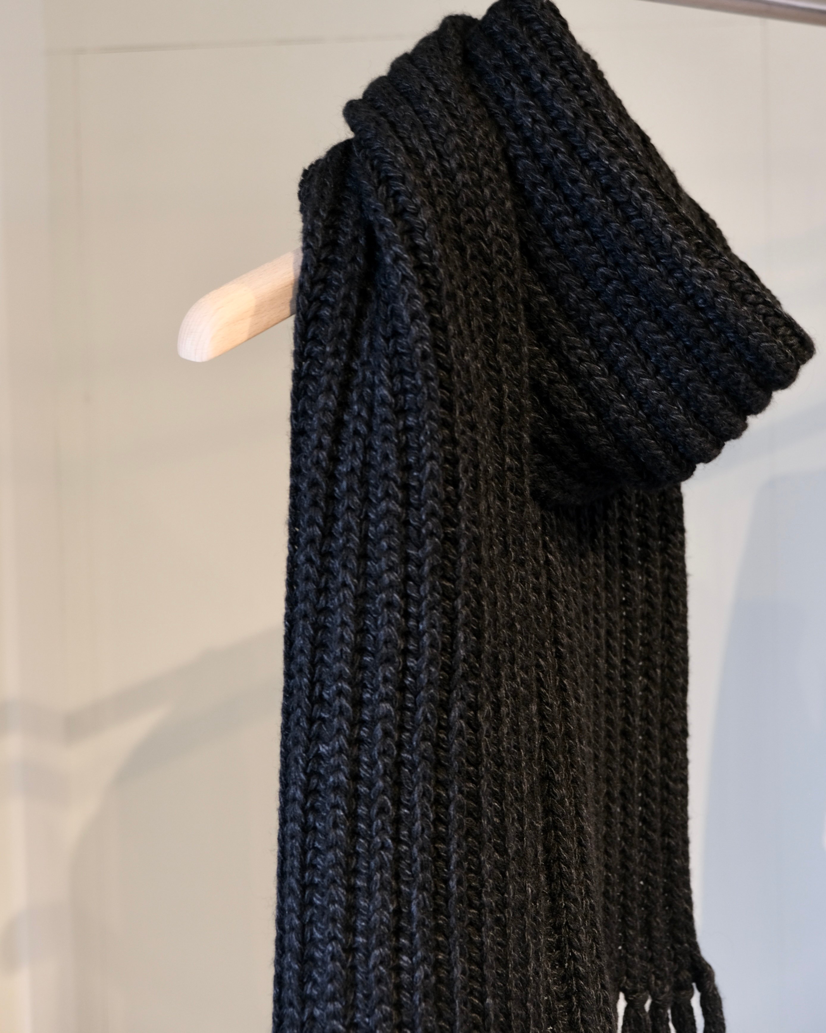 BATONER FRINGE MUFFLER LONG | geep