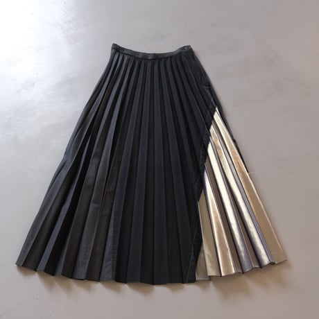 NAKAGAMI　デニムプリーツスカート（black）N0323S0009