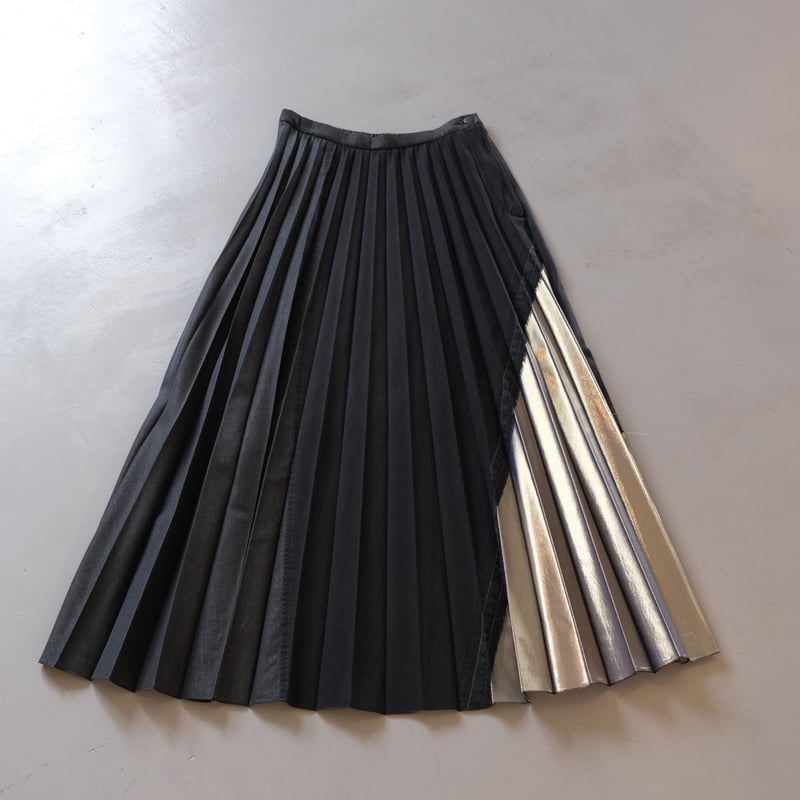NAKAGAMI デニムプリーツスカート(black)N0323S0009 | geep NAKAGAMI デニムプリーツスカート(black)N0323S0009 | geep