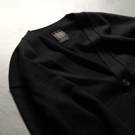 BATONER　Unisex 　SUPERIOR MERINO 　V-NECK CARDIGAN　BN-21FU-005
