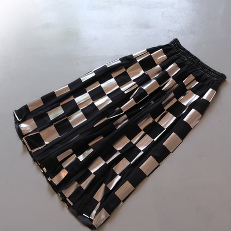 NAKAGAMI　チェッカーフラッグ箔スカート（black×silver）　N0324S0014