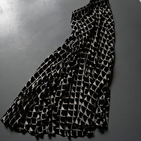 THOMAS MAGPIE　トーマスマグパイ　block pleats skirt【2211608】