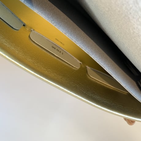 SEAMLESS SHOULDER CASE   S　/　SILVER