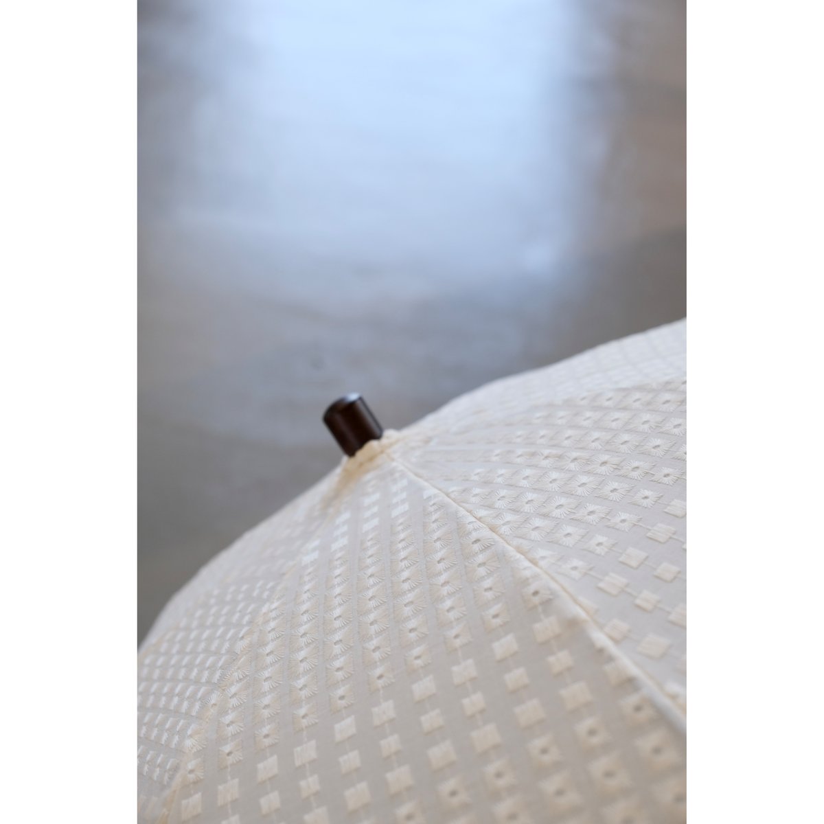 bonbonstore スクエアエンブロイダリー日傘（ホワイト） | geep