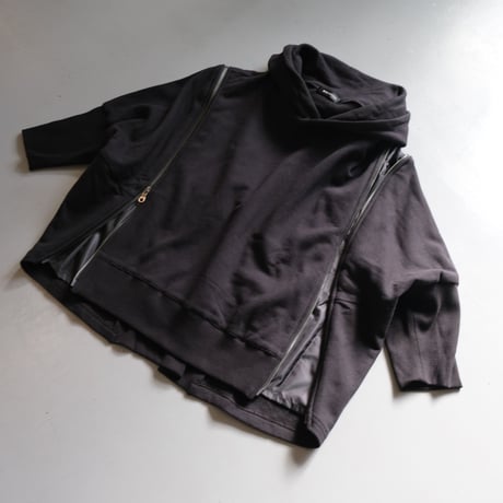 NAKAGAMI　ナカガミ　2WAYデザインパーカー　M0121A0037 　BLACK