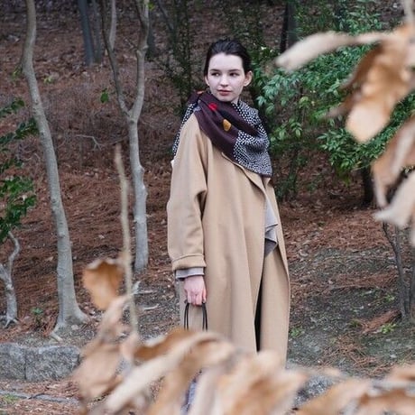 YARN&COPPER　Merino Wool 'Running Hens' brown 正方形スカーフ