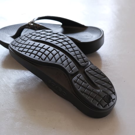 OOFOS　OOlala　BLACK　2000070050182