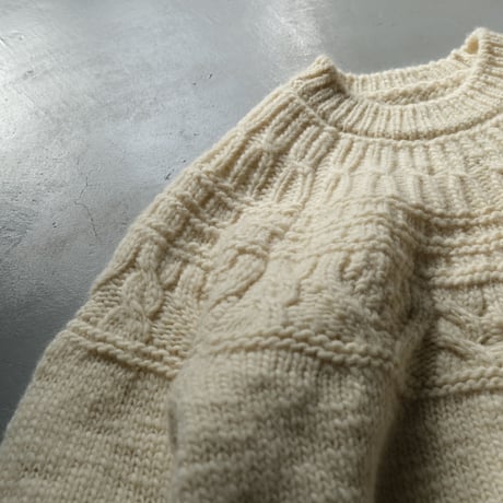 BATONER　Men SPREAD ALAN CREW NECK 　IVORY　BN-21FM-054