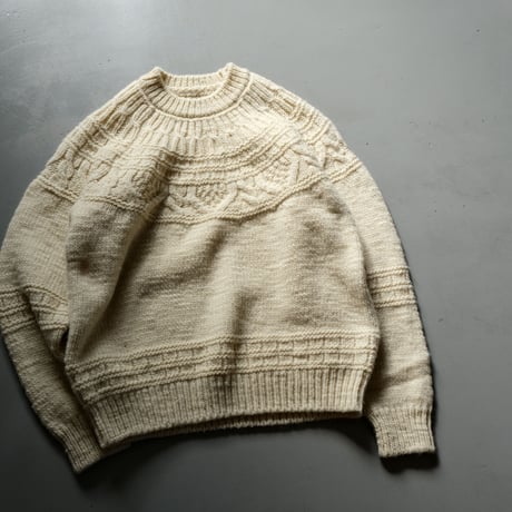 BATONER　Men SPREAD ALAN CREW NECK 　IVORY　BN-21FM-054