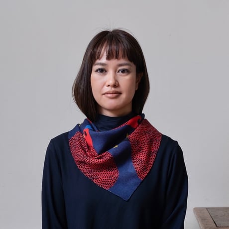 YARN&COPPER　Merino Wool 'Running Hens' navy リング付きミニスカーフ