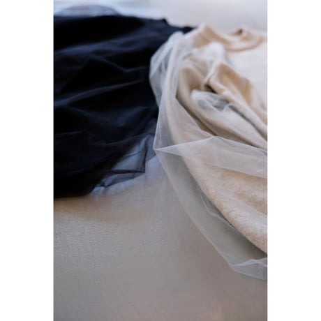 Thomas magpie     tulle knit