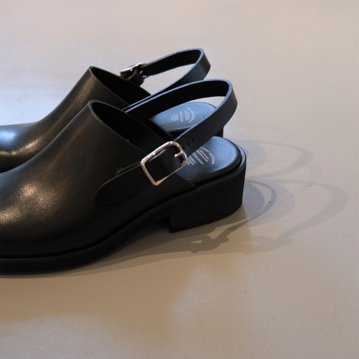 BEAUTIFUL SHOES singlebelt clogs BSS1912004 BEAUTIFUL SHOES singlebelt clogs BSS1912004