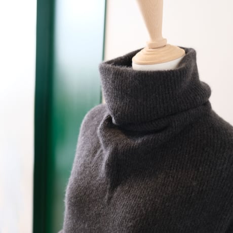 BATONER　Women　UNIQUE TURTLE NECK 　BN-22FL-042