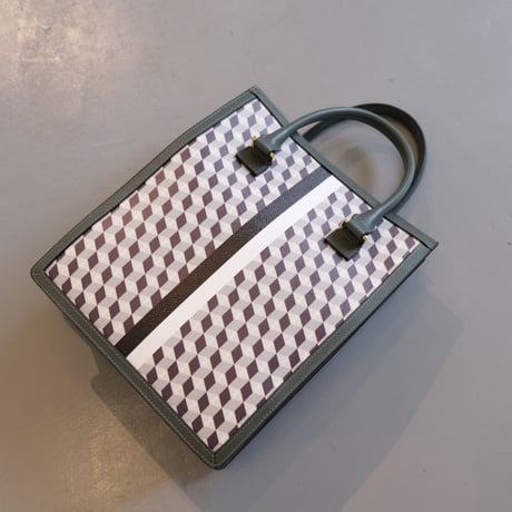intoxic.　THE CUBE BRICKLANE　CB-003