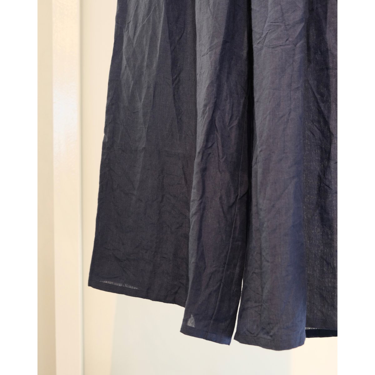 suzuki takayuki gathered pants Ⅱ dark blue |