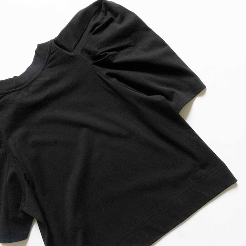 【新品】THOMAS MAGPIE ネイビー パフスリーブトップス 新品】THOMAS MAGPIE ネイビー パフスリーブトップス