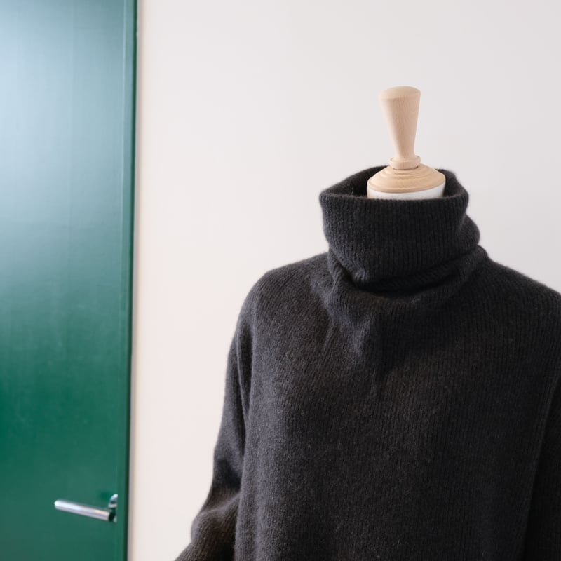 BATONER Women UNIQUE TURTLE NECK BN-22FL-042 | BATONER Women UNIQUE TURTLE NECK BN-22FL-042 |