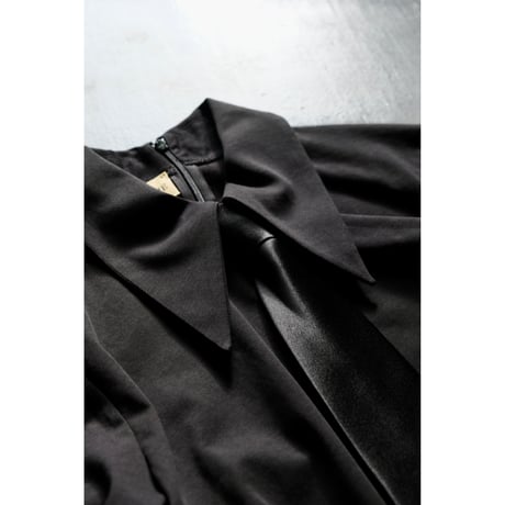 Thomas magpie  70's top