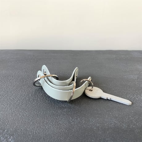 FOLD 3R KEY HOLDER   GRAY