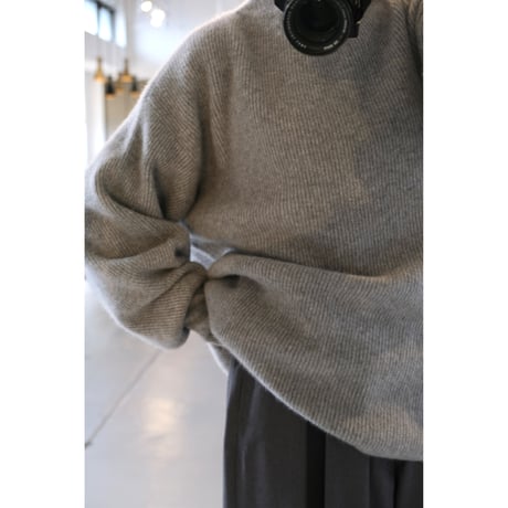 BATONER Woman CASHMERE FOX BOAT NECK FINGERHALL GRAY