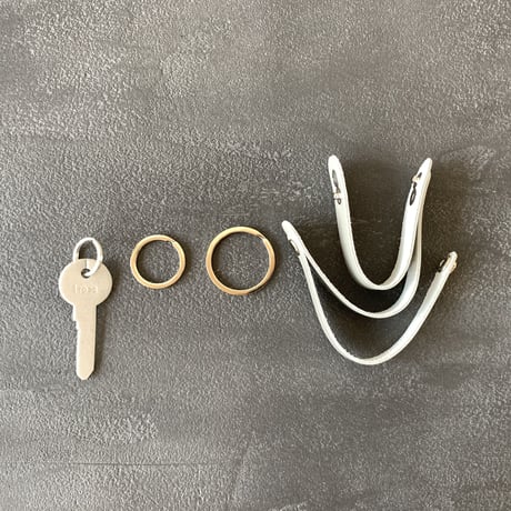 FOLD 3R KEY HOLDER   GRAY