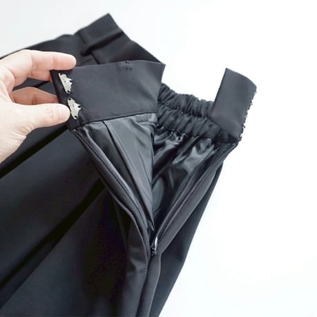THOMAS MAGPIE　  Pu Satin skirt　　2261602