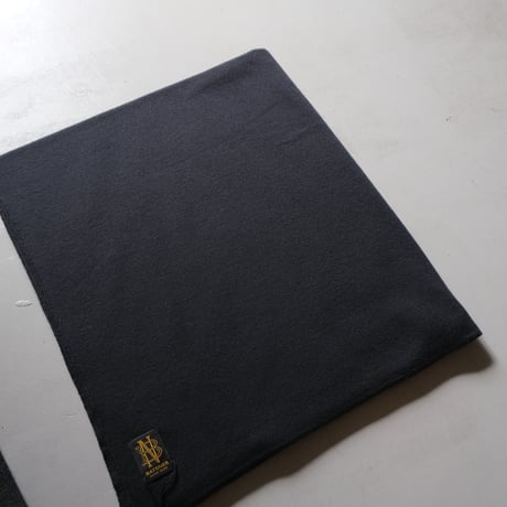 BATONER    EXTRA FINE WOOL SMOOTH STOOL   BN-23FI-001