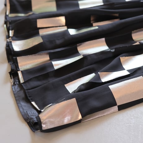 NAKAGAMI　チェッカーフラッグ箔スカート（black×silver）　N0324S0014