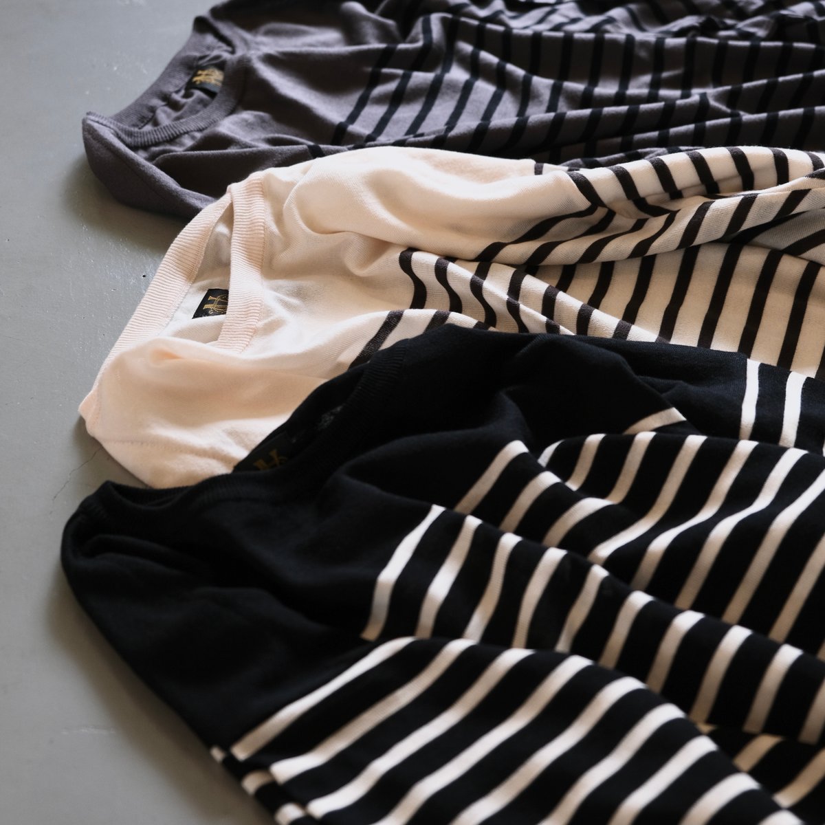 バトナー BATONER TENCEL CASHMERE BORDER LONG SLEEVE トップス ニット セーター 長袖 3 黒 ブラック 白 ホワイト バトナー BATONER TENCEL CASHMERE BORDER LONG SLEEVE トップス