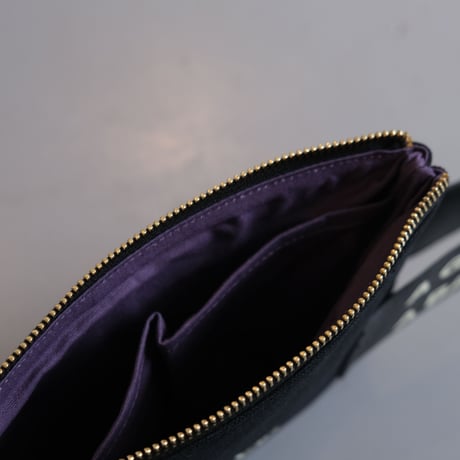 INTOXIC.  HOLIDAY  RECORD  CLUTCH 　black