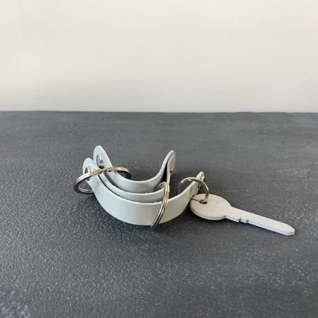 FOLD 3R KEY HOLDER   GRAY