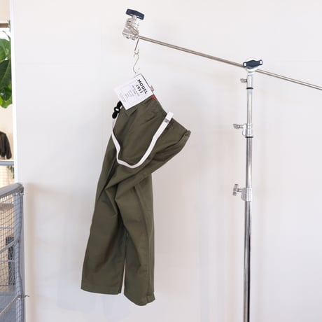 M53.　LUDMILA　ベイカーパンツ　KHAKI　M-107