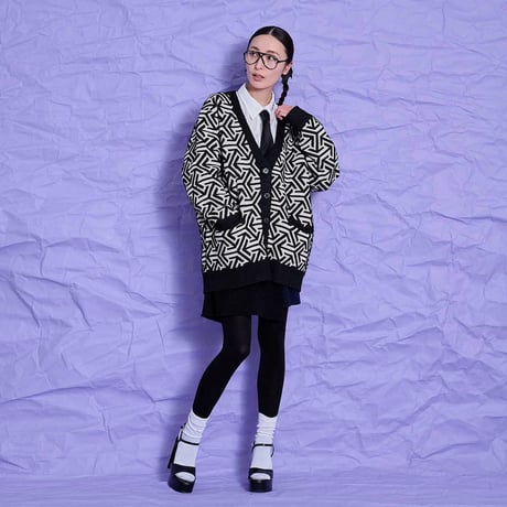 thomas mag pie     knit cardigan “四方八方”