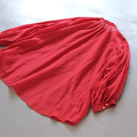 suzuki takayuki　puff-sleeve blouse　dawn red　S231-08