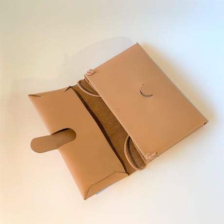 SEAMLESS SHOULDER CASE　S　/　NUDE