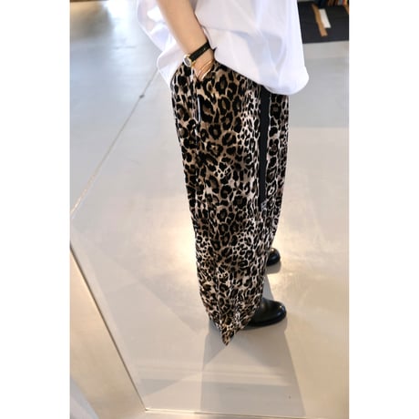 M53. BELTED LEOPARD PANTS